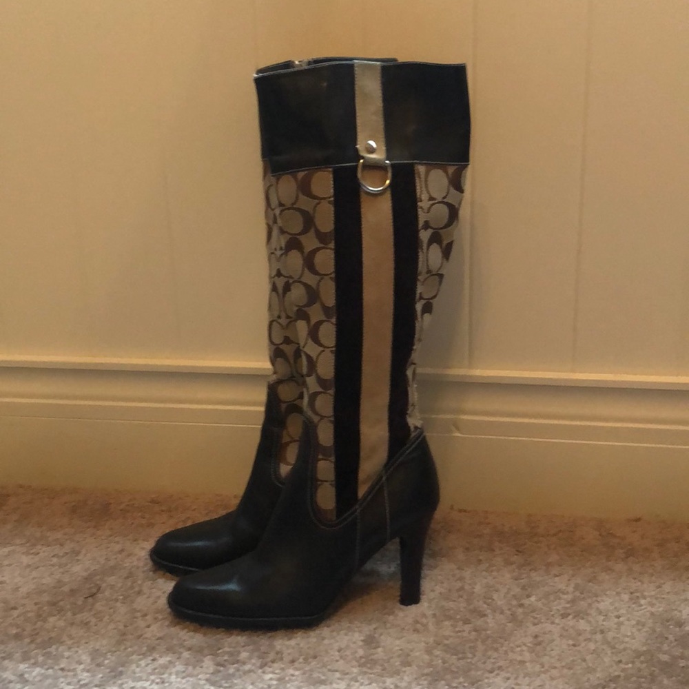 Signature C -Coach boots Size 7